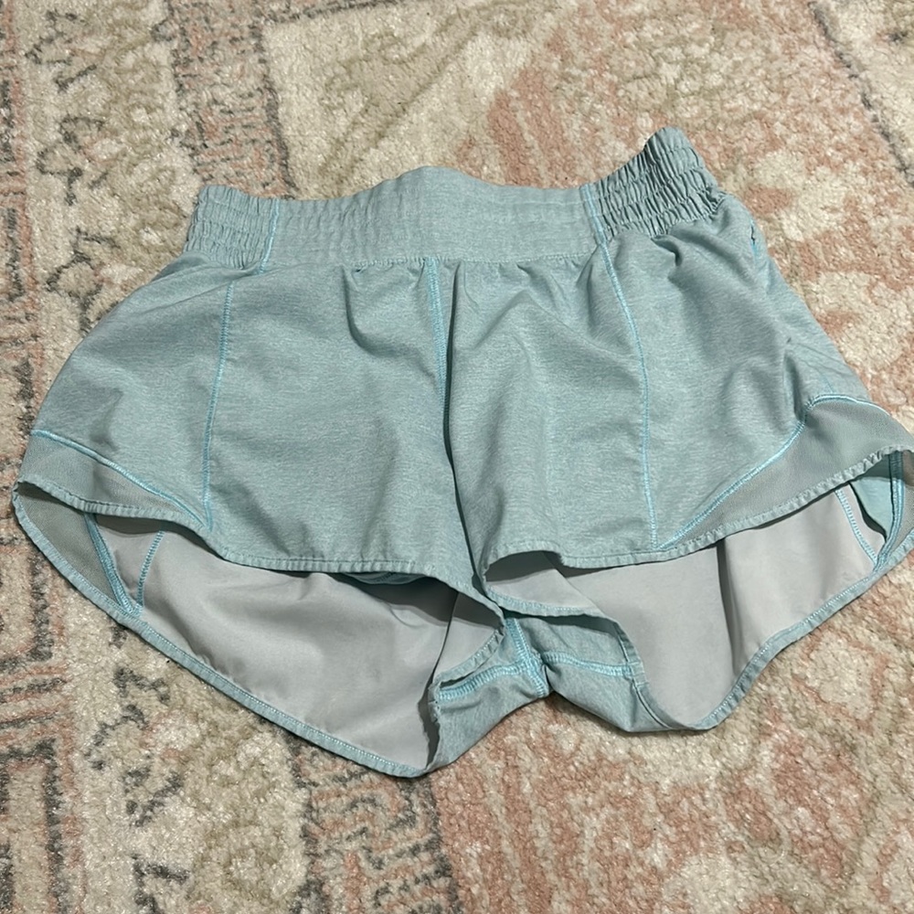 Lululemon size 4 light blue hotty hot shorts high rise 2.5